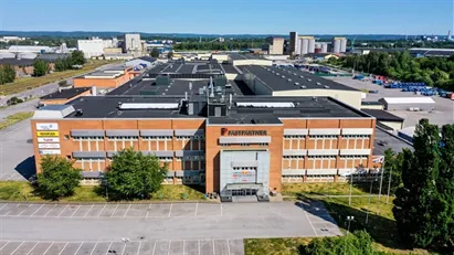 Industri/verkstadslokal om 544kvm i stor fastighet med goda anpassningsmöjligheter. Industri/verkstadslokal om 544kvm i stor fastighet med goda anpassningsmöjligheter.